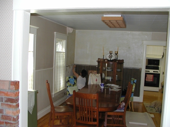 dining room before stripping.JPG