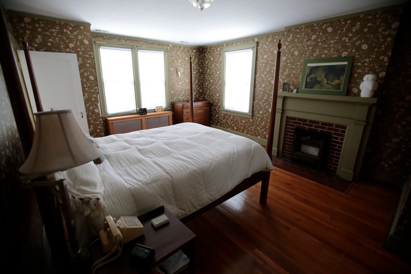 Master bedroom (PO furniture).