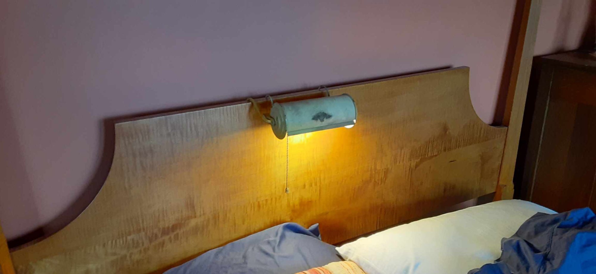 bed lamp.jpeg