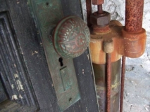 Exterior doorknob