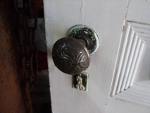 Interior doorknob