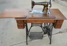 antique Singer tredel sewing machine