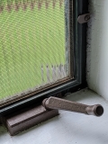 Rust-Oleum hammered on window hardware